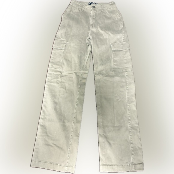 Hollister Pants - HOLLISTER | Ultra High-Rise Dad Cargo Pants | Sage Green | W24R | Like New